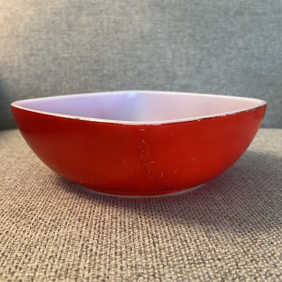 Vintage Pyrex 1.5 Quart Ovenware Red - Picture 7 of 11